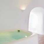 Kirini Suites & Spa - Hot Tub