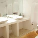 Kirini Suites & Spa - Bathroom