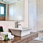 Astro Palace Hotel - Bathroom