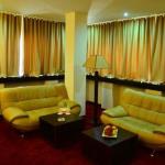 Ramada Iasi Hotel Seating Area