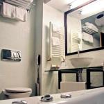Ramada Iasi Hotel - Bathroom