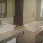 Anise Hotel - Bathroom